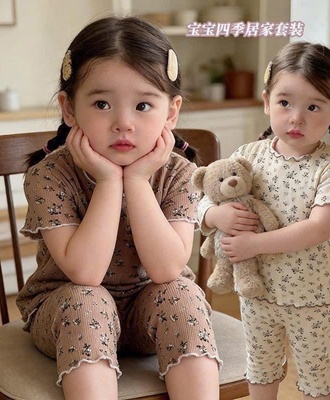 Sét 2 bộ thun tăm bé 2402