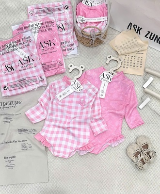 Bikini liềm thân cho bé