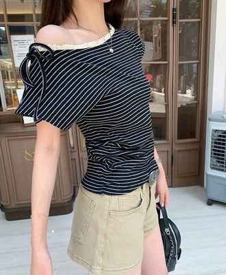 Áo cộc kẻ cổ ren 1703