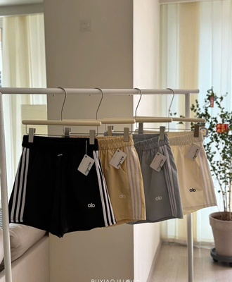 Quần short nữ 3 sọc 0405