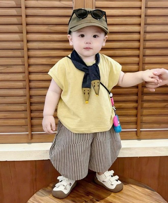 Sét tanktop vàng quần sọc 1307
