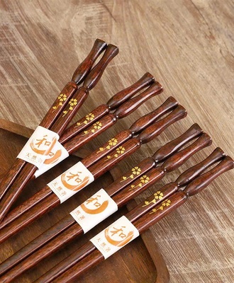 Đũa gỗ họa tiết 1807