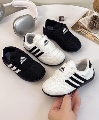 Giầy tt 3 vạch 0109
