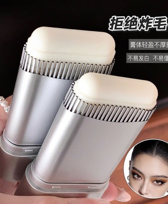 Sát vuốt tóc 0809