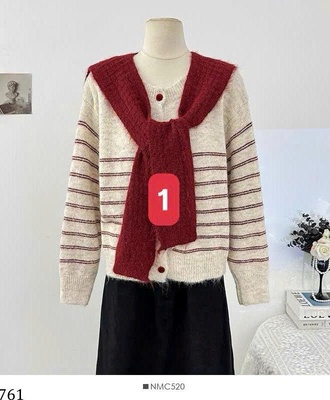 Áo len kẻ kèm khăn 2709