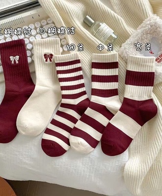 Sét 10 đôi tất đỏ 0310