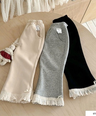 Quần ống loe viền ren 0910