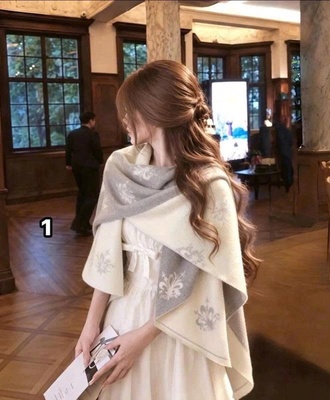 Khăn choàng họa tiết 1710